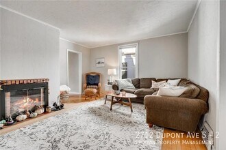 2712 Dupont Ave S in Minneapolis, MN - Building Photo - Building Photo