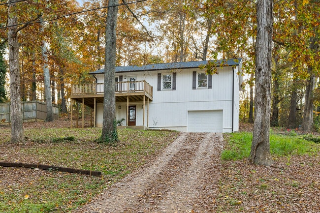 property at 1021 Lakewood Dr