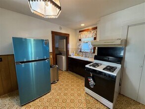 26 Otis St, Unit 1 in Somerville, MA - Foto de edificio - Building Photo