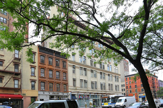 The Park & Tilford Building in New York, NY - Foto de edificio - Building Photo