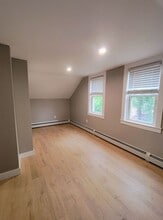 107 Sterry St in Pawtucket, RI - Building Photo - Building Photo