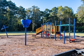 Park at 500 in Stone Mountain, GA - Building Photo - Building Photo