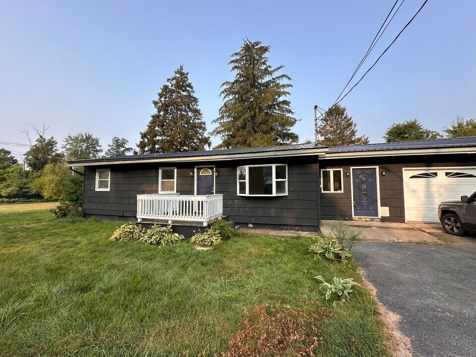 49 County Rte 23 in Constantia, NY - Building Photo