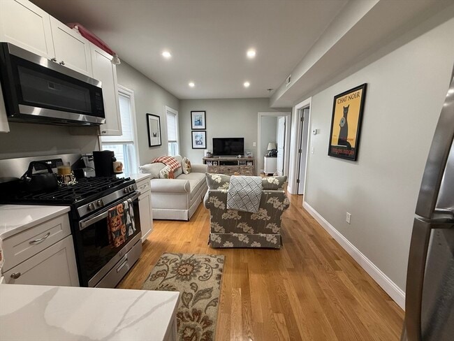 1021 Winthrop Ave, Unit #2