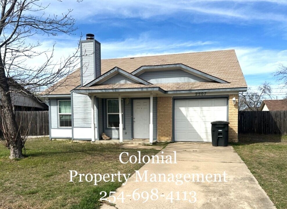 2507 Hemlock Dr in Killeen, TX - Building Photo