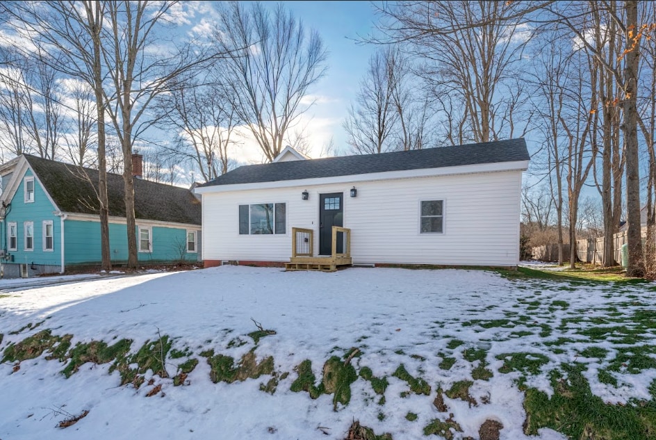 17 Bridge St in Berwick, ME - Building Photo