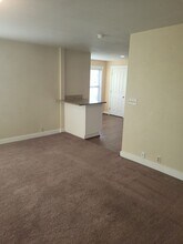 802 Cherry Ave in Sumner, WA - Building Photo - Building Photo