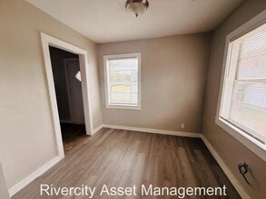 2738 Moonview Rd in Millington, TN - Building Photo - Building Photo