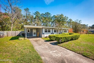 909 Westgate Dr in Jacksonville, FL - Building Photo