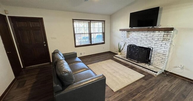 5146 Union Church Rd in Flowery Branch, GA - Building Photo - Building Photo