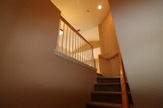 16921 Meadowlark Ridge Rd in San Diego, CA - Building Photo - Building Photo