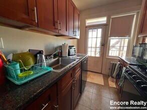 122 Washington St, Unit 116-43 in Boston, MA - Building Photo - Building Photo