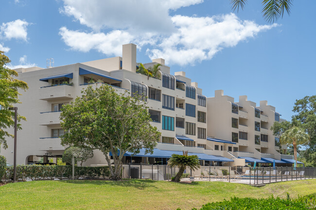 Central Park Condominiums in Sarasota, FL - Building Photo - Building Photo