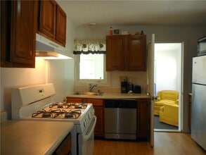 17 Lake Ave in Danbury, CT - Building Photo - Building Photo