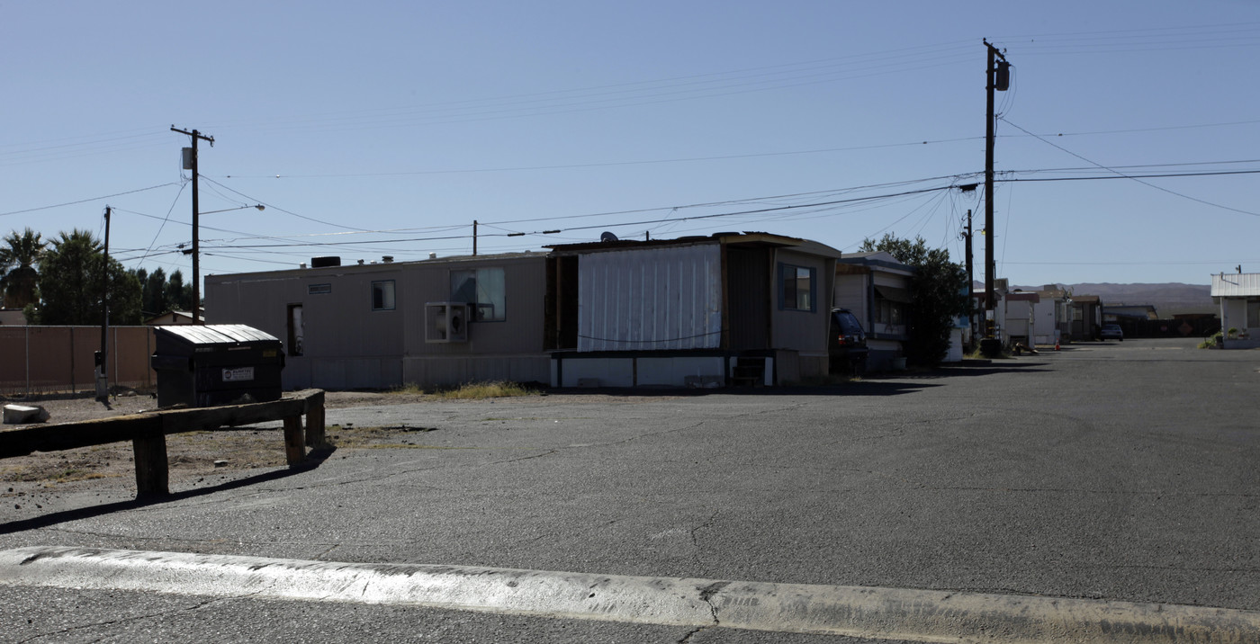 35475 National Trails Hwy in Daggett, CA - Building Photo