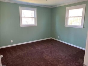 1509 E Commerce Ave in High Point, NC - Foto de edificio - Building Photo