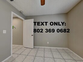 4 Dunlin Way in Portsmouth, NH - Building Photo