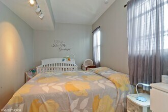 3747 W Diversey Ave-Unit -3 in Chicago, IL - Building Photo - Building Photo