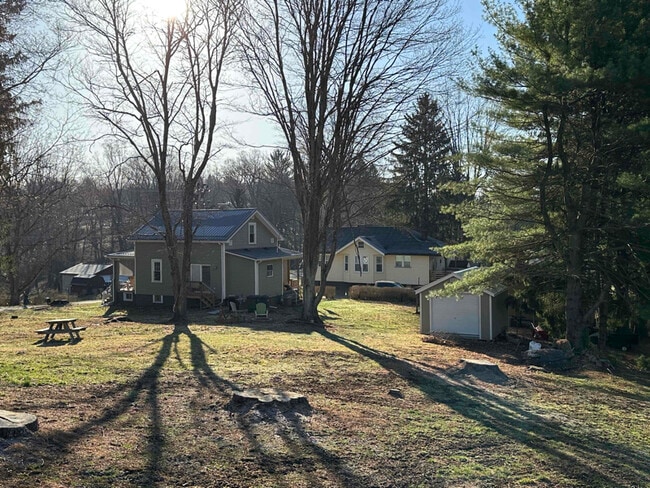 35 Lyle Rd in Wheeling, WV - Building Photo - Building Photo