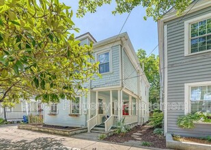169 Fishburne St in Charleston, SC - Building Photo - Building Photo