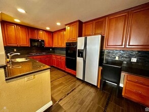 18404 Yale Ct in Sonoma, CA - Building Photo - Building Photo