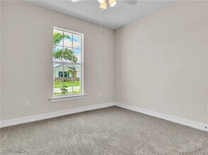 374 Spg Hl Lk Lp in Cape Coral, FL - Building Photo - Building Photo