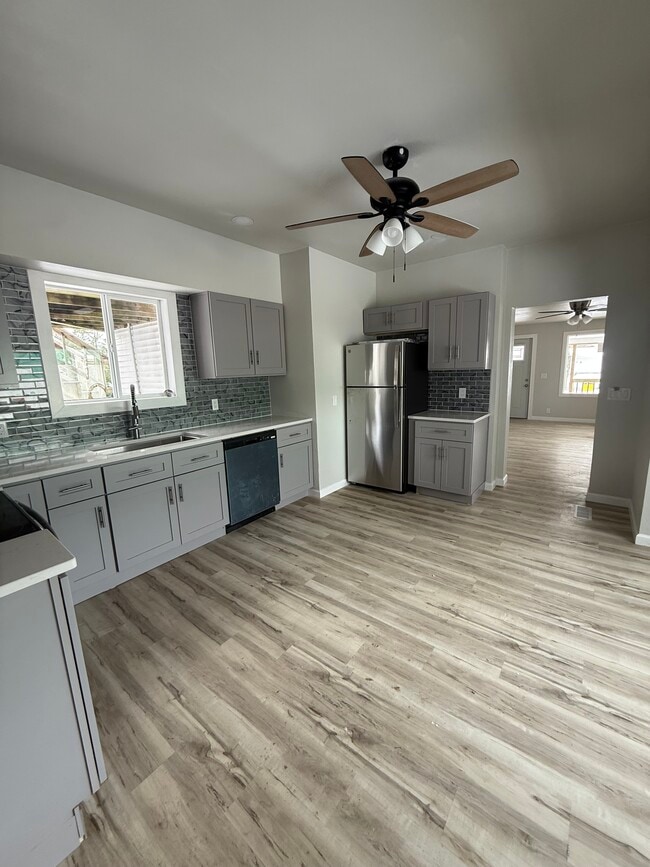 414 Lincoln St in Mauston, WI - Building Photo - Building Photo