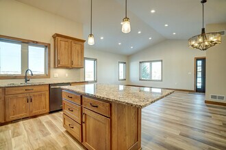 223 Westmorland Dr, Unit 223 in Mount Horeb, WI - Building Photo - Building Photo