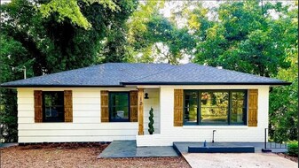 12 Moore St in Cartersville, GA - Building Photo