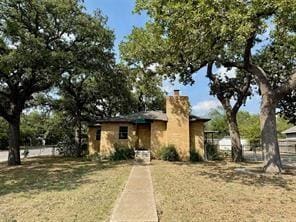 201 E 3rd St in Weatherford, TX - Building Photo