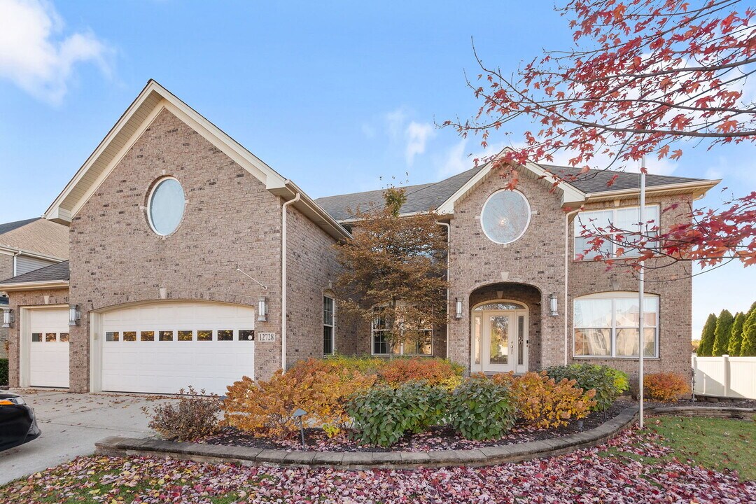 12728 Tipperary Ln in Plainfield, IL - Building Photo
