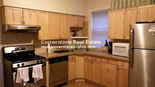 54 Calumet St in Roxbury Crossing, MA - Building Photo