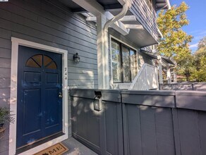 744 Palomino Dr in Pleasanton, CA - Building Photo - Building Photo