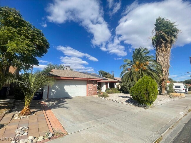 property at 3408 El Cortez Ave