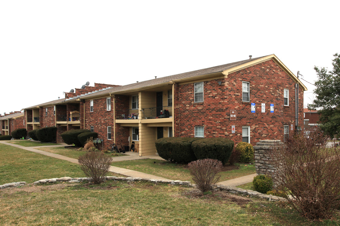 Meadow Green Apartments in Lexington, KY - Building Photo