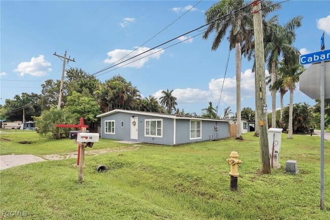 89 Cabana Ave in North Fort Myers, FL - Building Photo - Building Photo