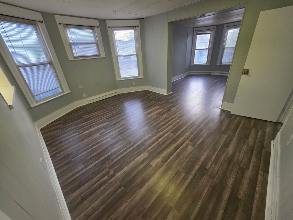 13 Virginia Ave in Poughkeepsie, NY - Building Photo