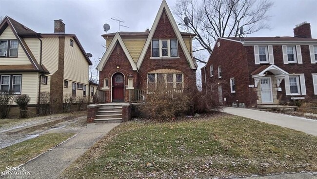 property at 4401 Buckingham