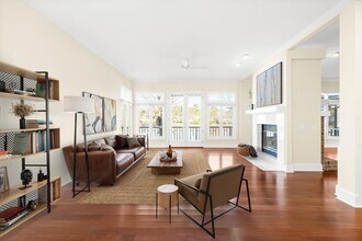 81002 Alexander, Unit 2023 in Chapel Hill, NC - Building Photo - Building Photo