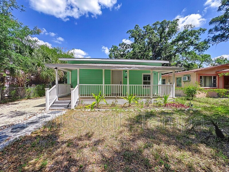 1723 John Rivers St in Sarasota, FL - Building Photo