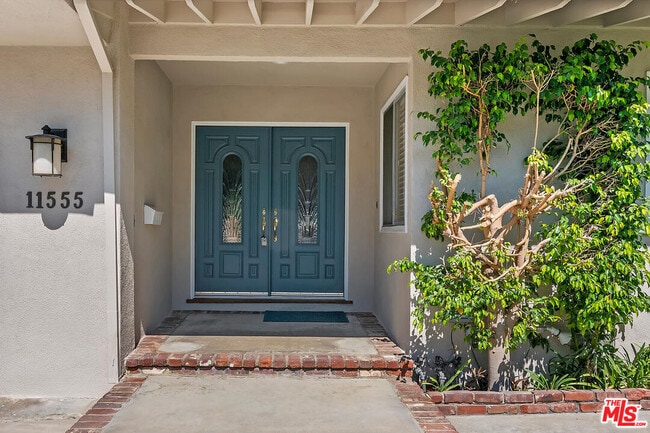 11555 Duque Dr in Los Angeles, CA - Building Photo - Building Photo
