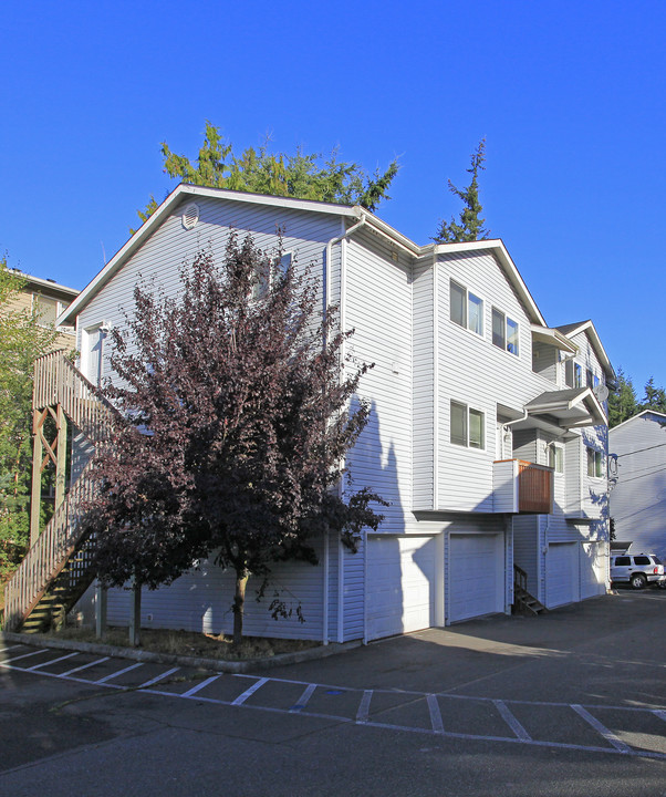 113-115 W Casino Rd in Everett, WA - Building Photo