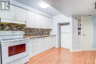 97 Dobson Dr in Ajax, ON - Building Photo - Building Photo