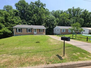 1307 Roundabout Rd in Martinsville, VA - Building Photo - Building Photo
