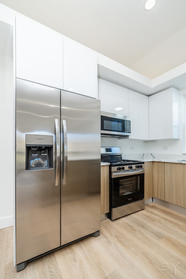 2949 W 25th Pl, Unit 3