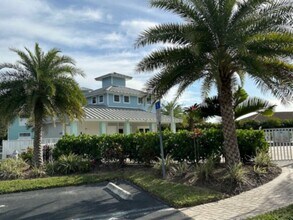 1075 Hancock Creek S Blvd in Cape Coral, FL - Building Photo - Building Photo