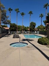 5220 Mission Carmel Ln, Unit 101 in Las Vegas, NV - Building Photo - Building Photo
