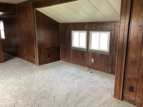 1145 Hendersonville Rd in Stoneboro, PA - Foto de edificio - Building Photo