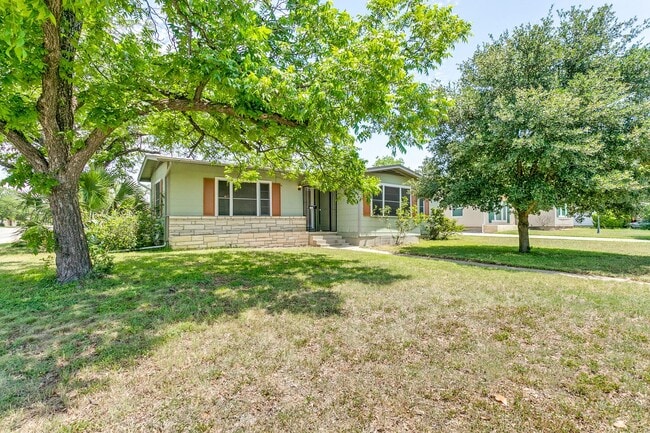 231 Sutton Dr in San Antonio, TX - Building Photo - Building Photo