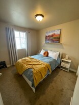 10656 Cave Run Ln in South Jordan, UT - Building Photo